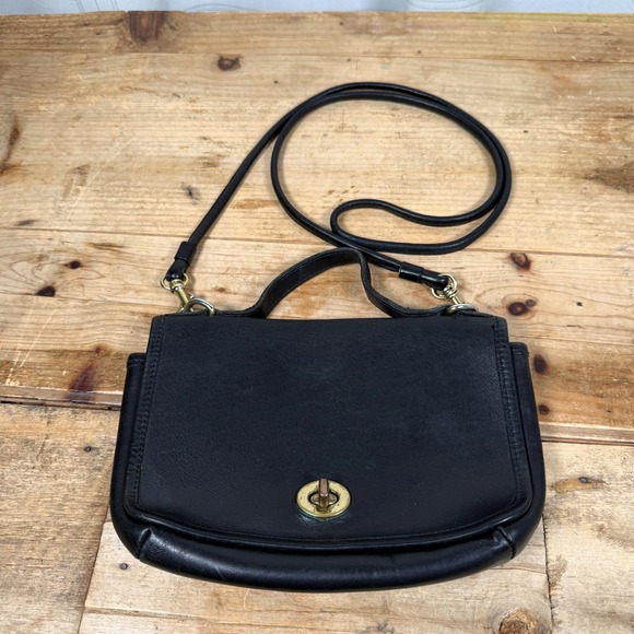 croft & barrow Handbags - Croft & Barrow Y2K Soft Black Leather Turnlock Crossbody Top Handle Bag